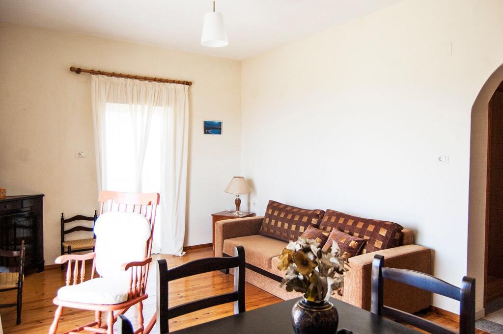 Janakis Apartments Химар Екстериор снимка