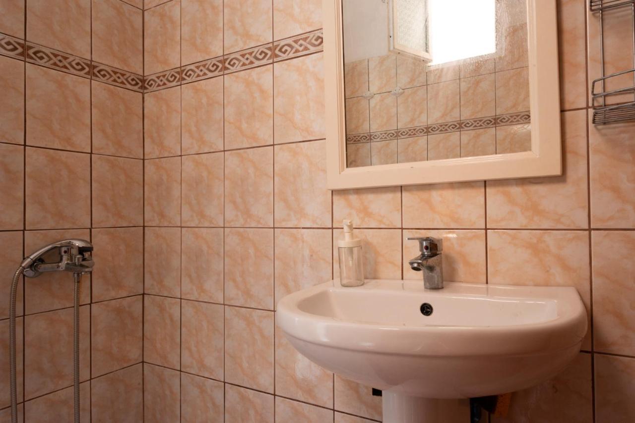 Janakis Apartments Химар Екстериор снимка